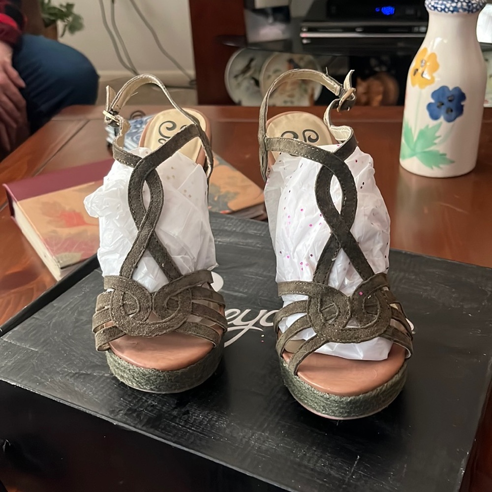 Seychelles Heels